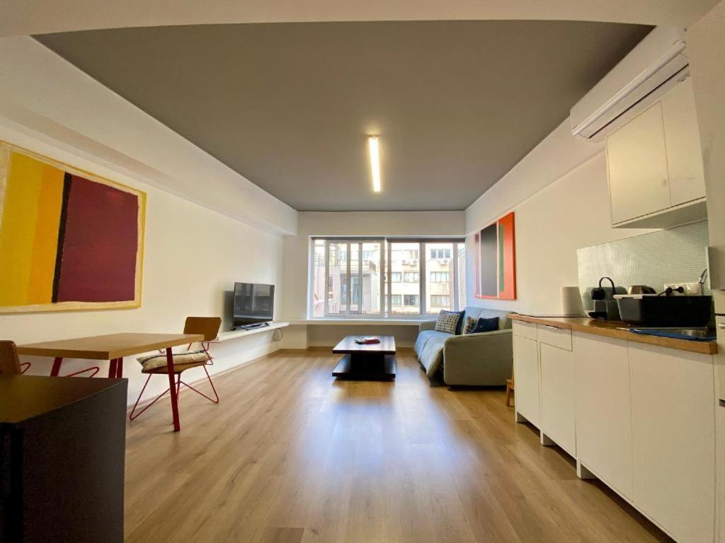 Mosaikon Guesthouses #Nikiou Str Афіни Екстер'єр фото